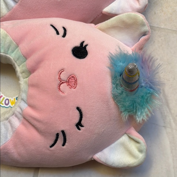 Squishmallows Pink UniCat Slippers (Size Child 4/5) - Picture 3 of 3